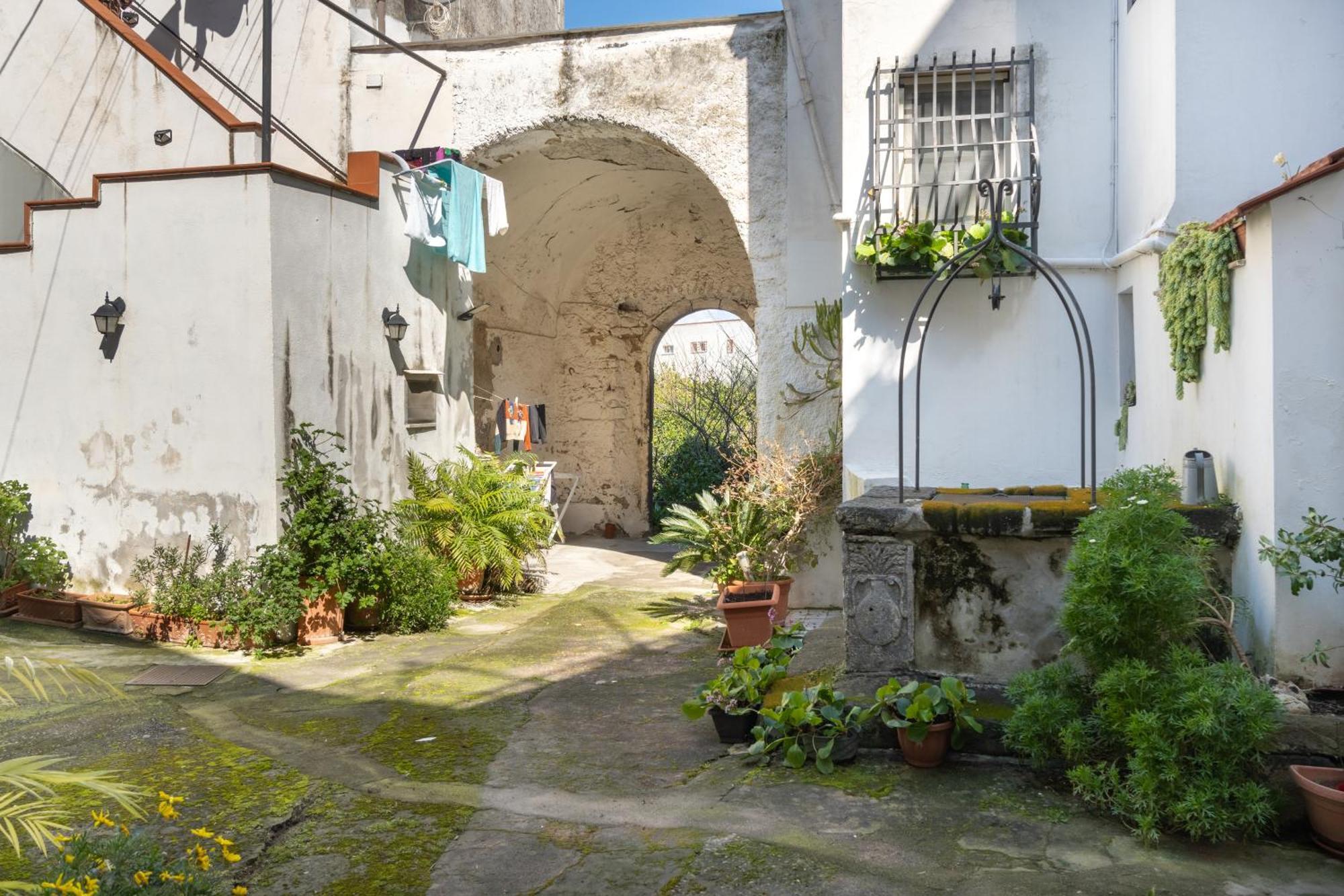 La Casa Nel Cortile Panzió Vico Equense Kültér fotó